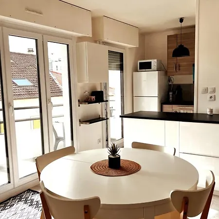 Superbe F2 Avec Garage Balcon Nancy