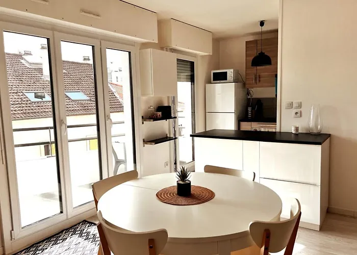 Superbe F2 Avec Garage Balcon Nancy